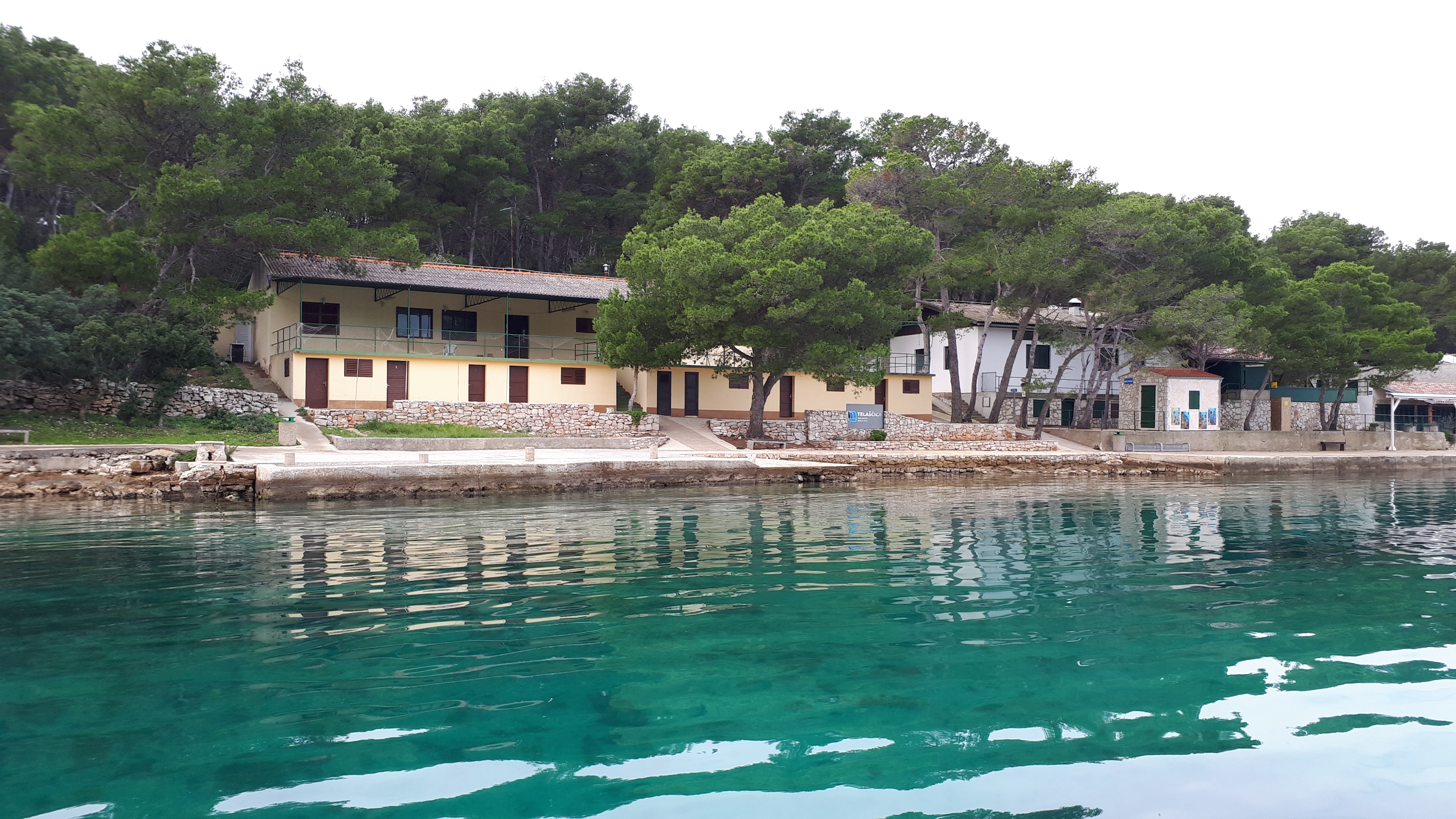Sanacija rive u uvali Mir (2016.)