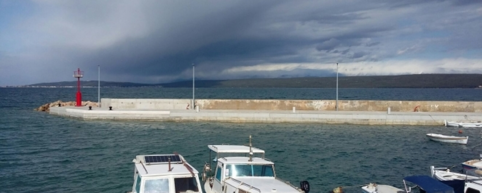  Završeni radovi na sanaciji postojećeg lukobrana u luci Neviđane na otoku Pašmanu
