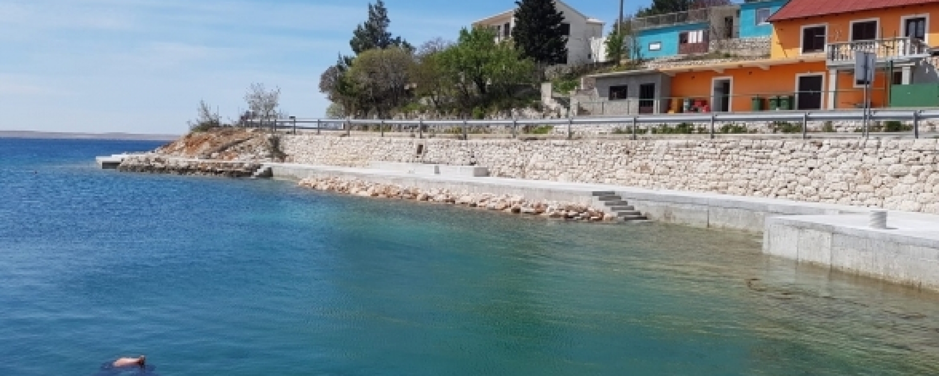 DOVRŠENI POMORSKO – GRAĐEVINSKI RADOVI NA SANACIJI DIJELA RIVE U LUCI LOKALNOG ZNAČAJA TRIBANJ KRUŠĆICA