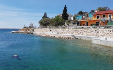 DOVRŠENI POMORSKO – GRAĐEVINSKI RADOVI NA SANACIJI DIJELA RIVE U LUCI LOKALNOG ZNAČAJA TRIBANJ KRUŠĆICA
