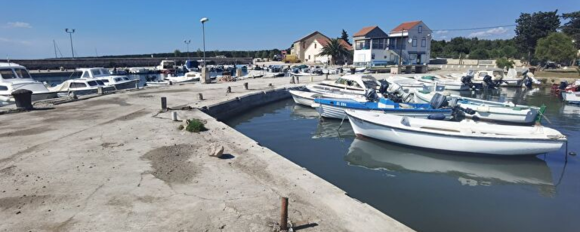 Sanacija obalnog zida u luci Olib 