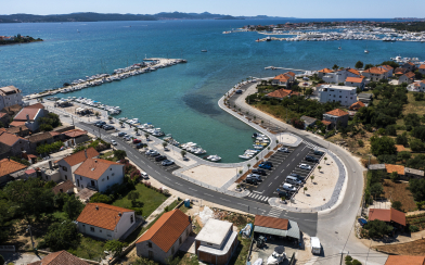 Uređenje dijela obalnog pojasa u luci Sukošan