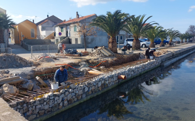 Izvođenje radova na sanaciji obalnog pojasa luke Bibinje – uvala Jaz