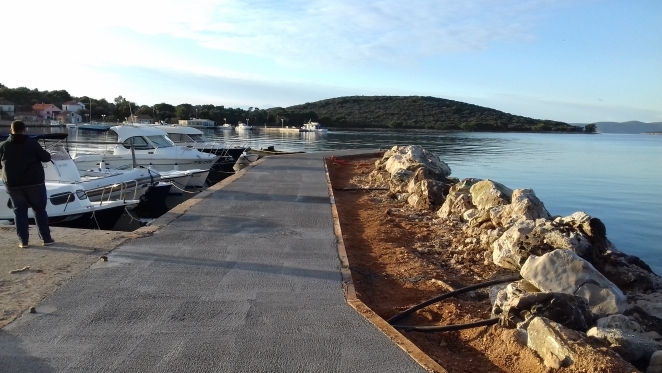 Sanacija valobrana u luci Muline - Stivon, otok Ugljan (2017.)