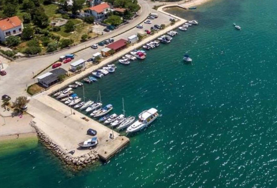 Dogradnja lučkog bazena glavni gat - Mulo u naselju Vrsi